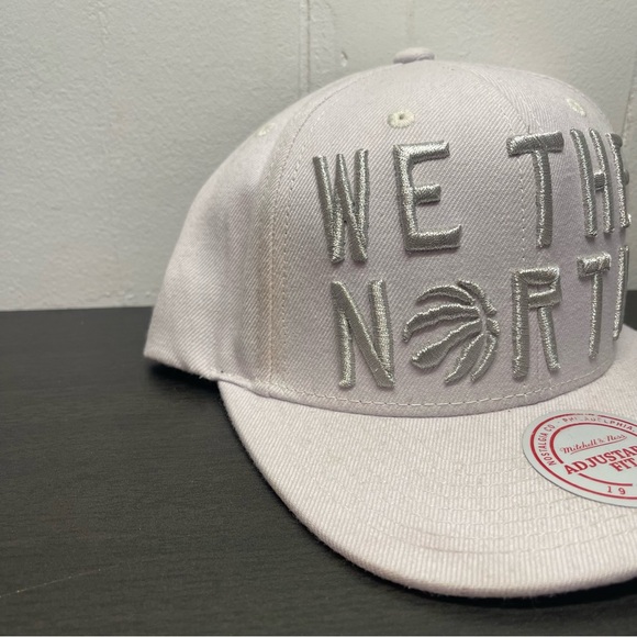Mitchell & Ness NBA We The North, Toronto Raptors White Snapback Hat. - Picture 2 of 7